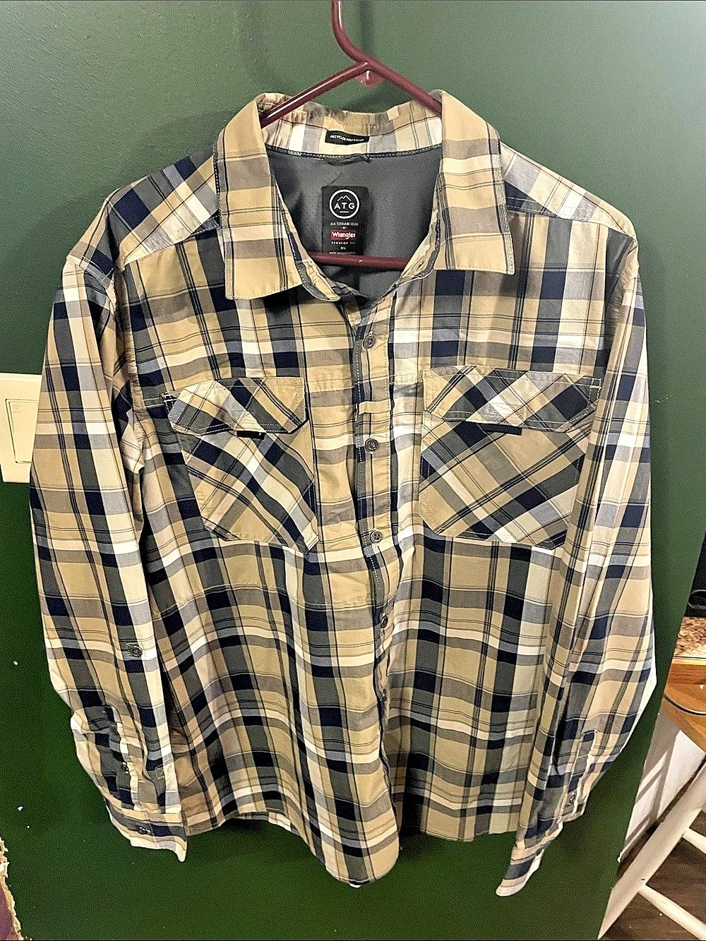 Wrangler ATG Men’s XL Plaid Outdoor Hiking Fishing Shirt Longsleeve Reg Fit EUC